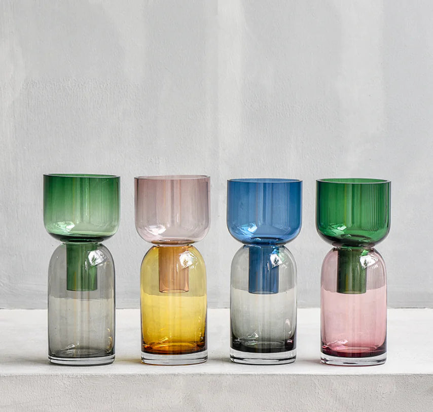 Stained Glass Flower Vase – Handcrafted Colorful Glass Centerpiece for Artistic Home Décor