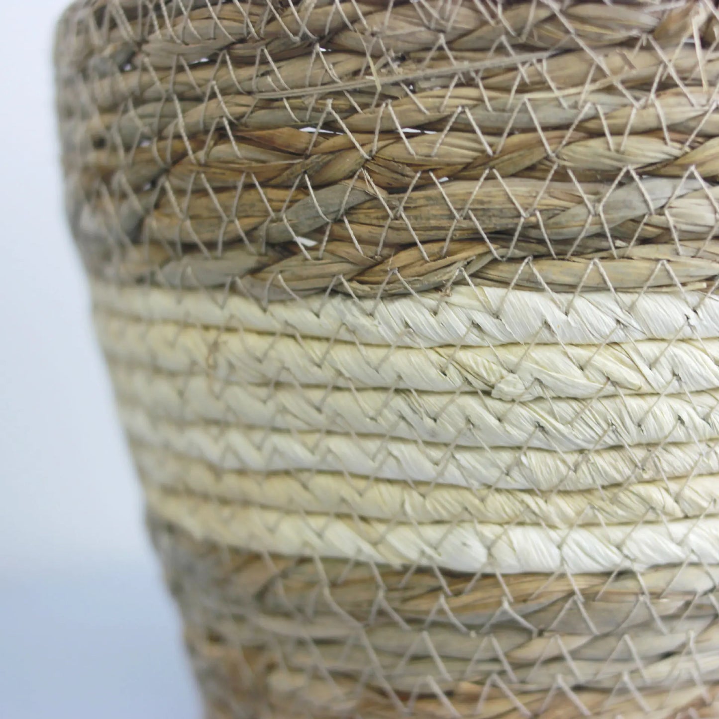 Handwoven Grass Plant Pot – Eco-Friendly Boho Basket Planter for Indoor & Outdoor Décor