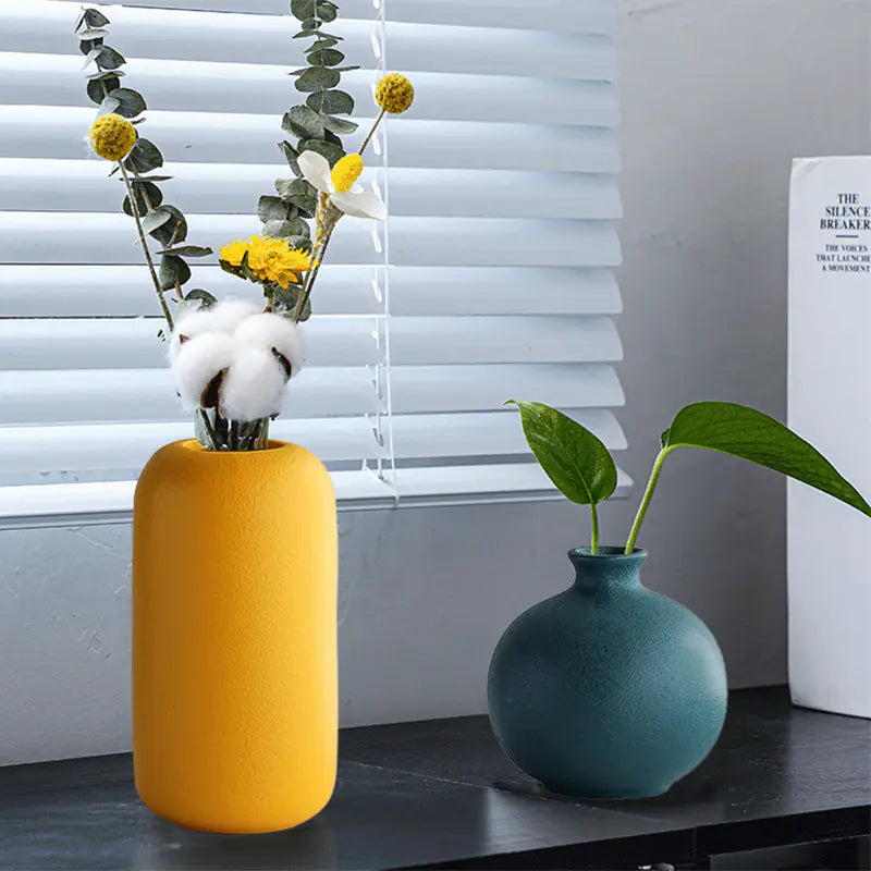 Creative Nordic Ceramic Vase – Modern Minimalist Home Décor in 14 Elegant Colors